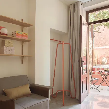 Apartment Spartacus Garden Boutique